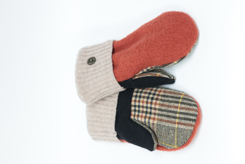 Load image into Gallery viewer, S&#39;mitten Mittens Handcrafted in VT
