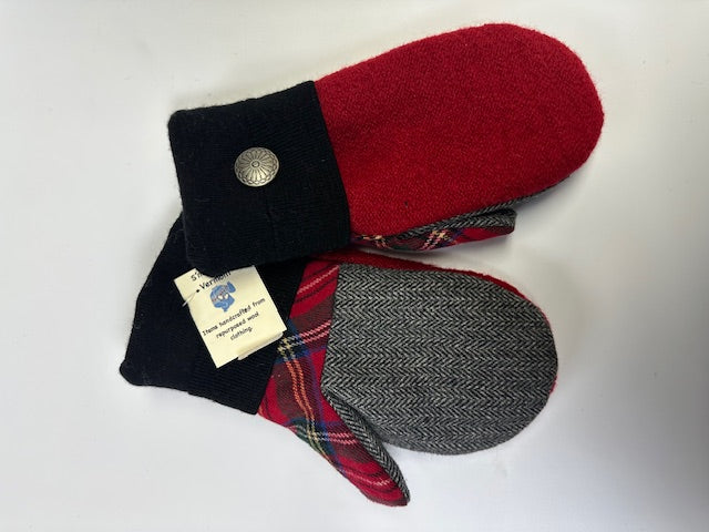 Load image into Gallery viewer, S&#39;mitten Mittens Handcrafted in VT
