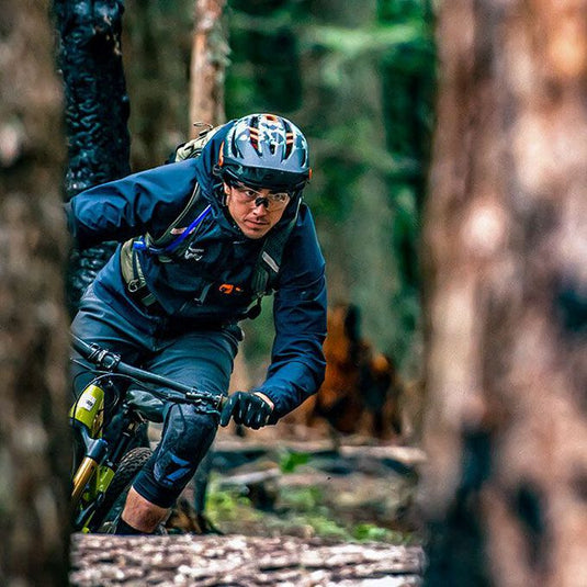 bell downhill mountain bike helmet Bell Sixer MIPS Helmet – North Star Sports
