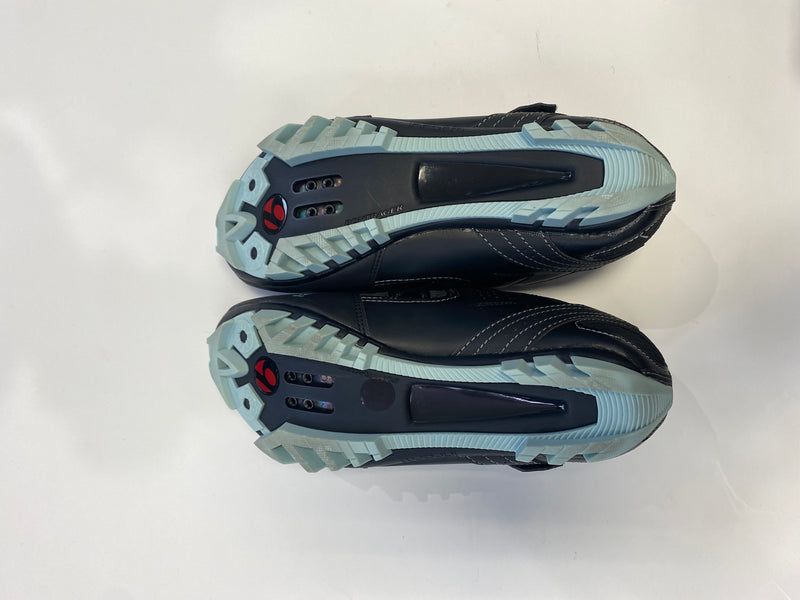 Load image into Gallery viewer, Bontrager Race Mountain WSD Shoes
